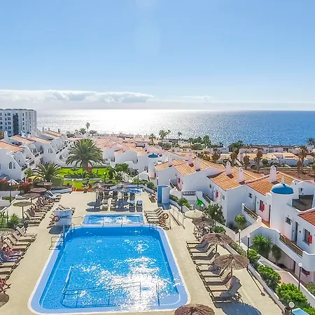 מלון דירות Sunset View Club 4*