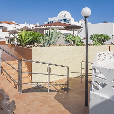 Sunset View Club מלון דירות