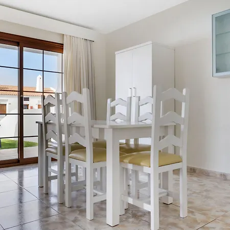 מלון דירות Sunset View Club 4*