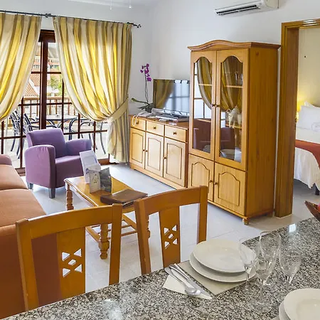 מלון דירות Sunset View Club סן מיגל דה אבונה