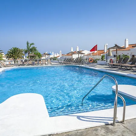 מלון דירות Sunset View Club 4*