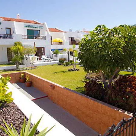 Sunset View Club מלון דירות