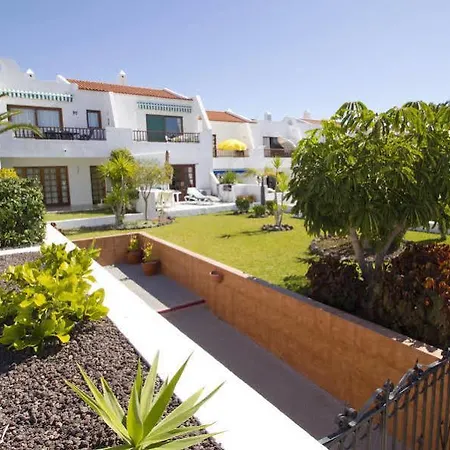 Sunset View Club מלון דירות