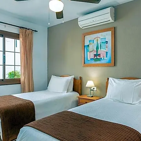 Ξενοδοχείο με διαμερίσματα Sunset View Club 4*